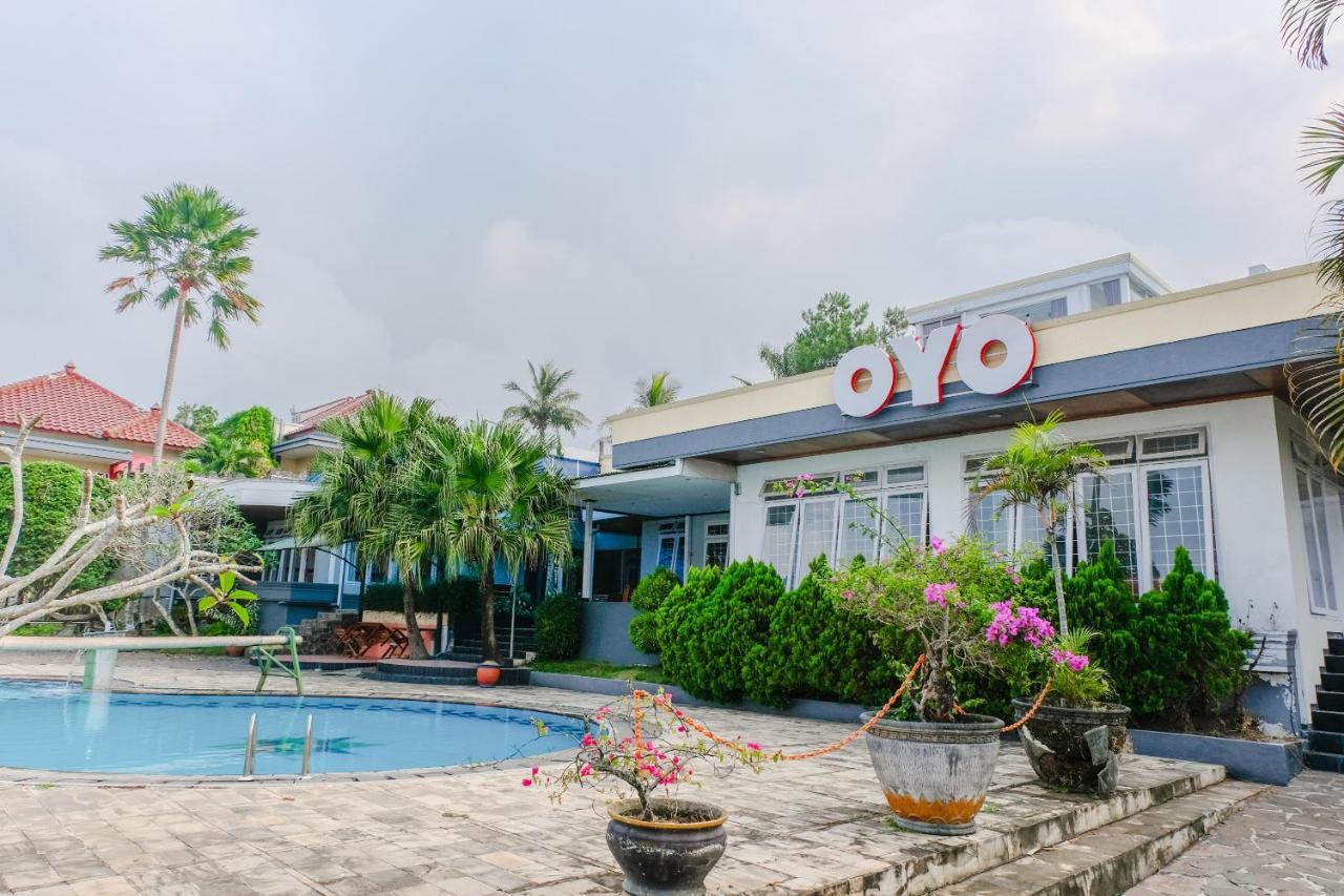 Oyo 803 Toetie Hotel บาตู ภายนอก รูปภาพ