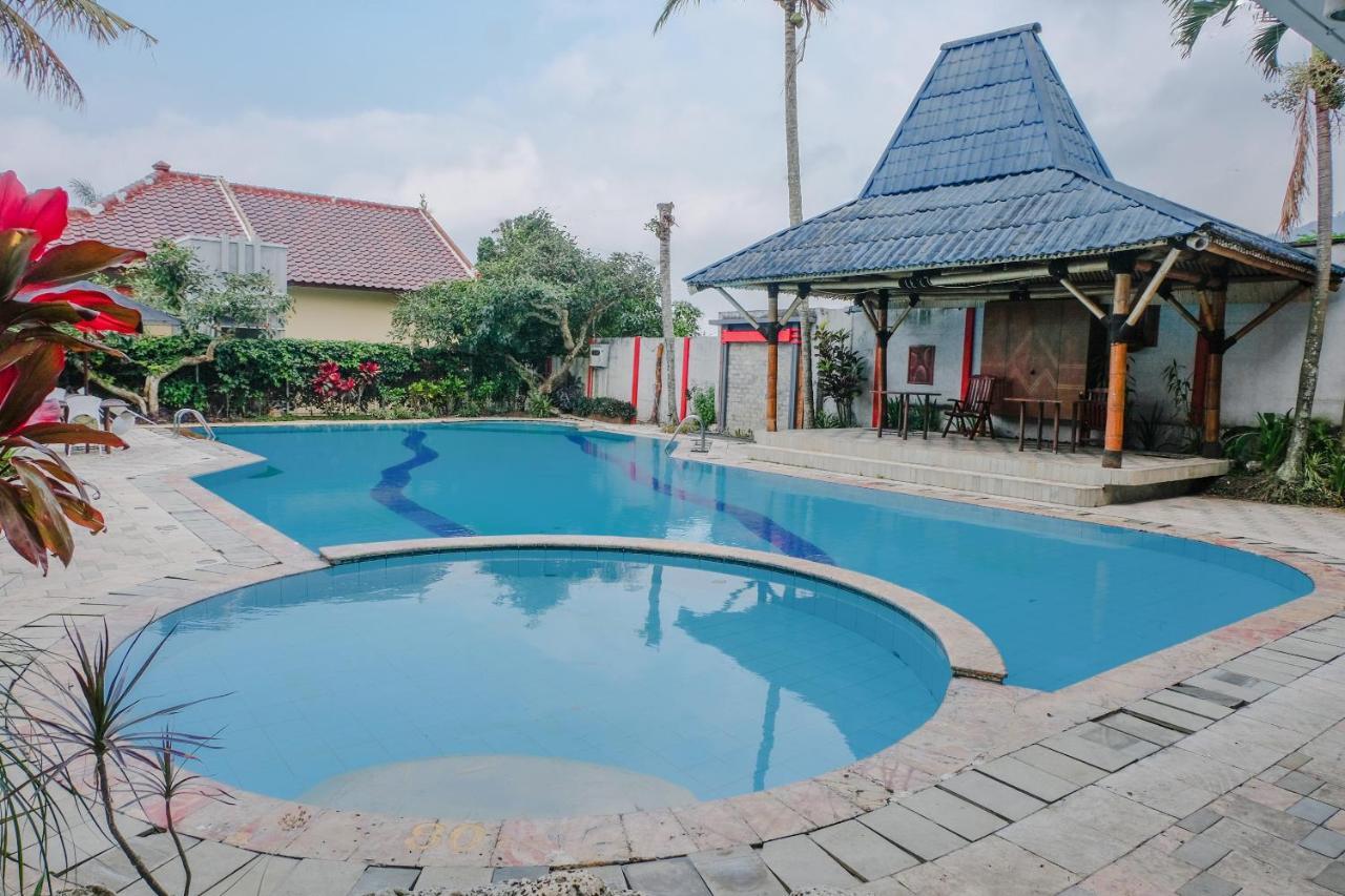Oyo 803 Toetie Hotel บาตู ภายนอก รูปภาพ