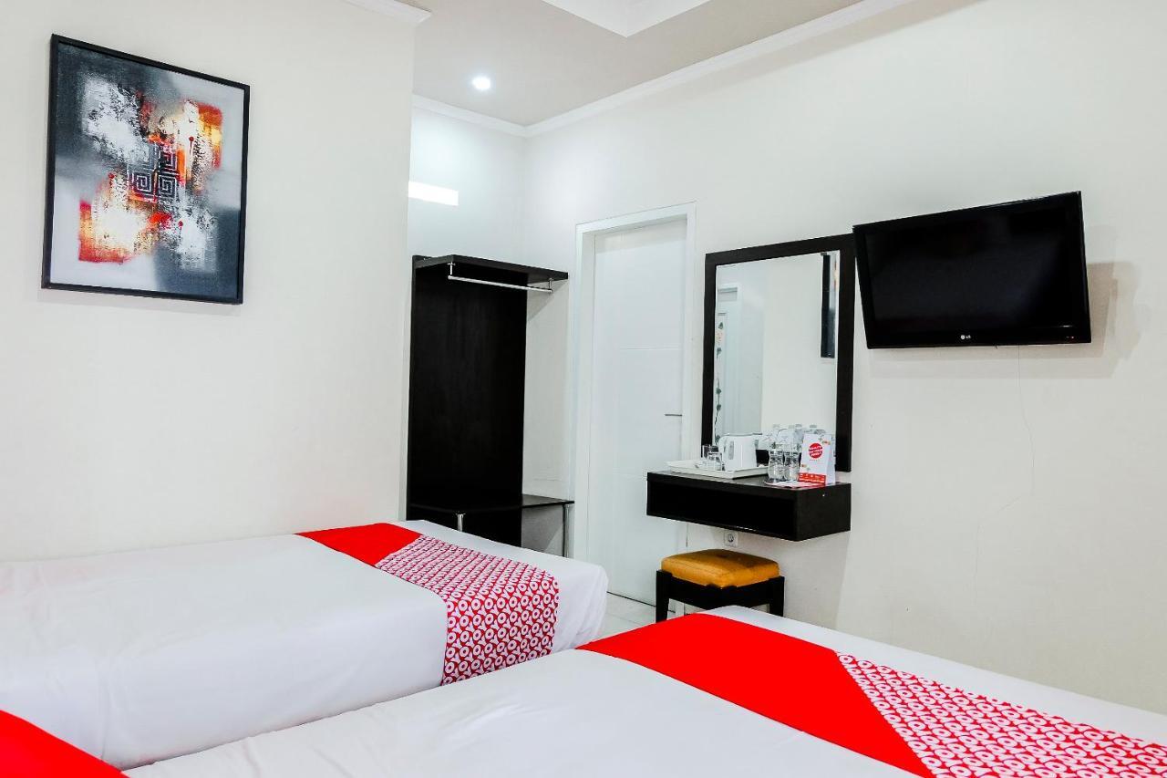 Oyo 803 Toetie Hotel บาตู ภายนอก รูปภาพ